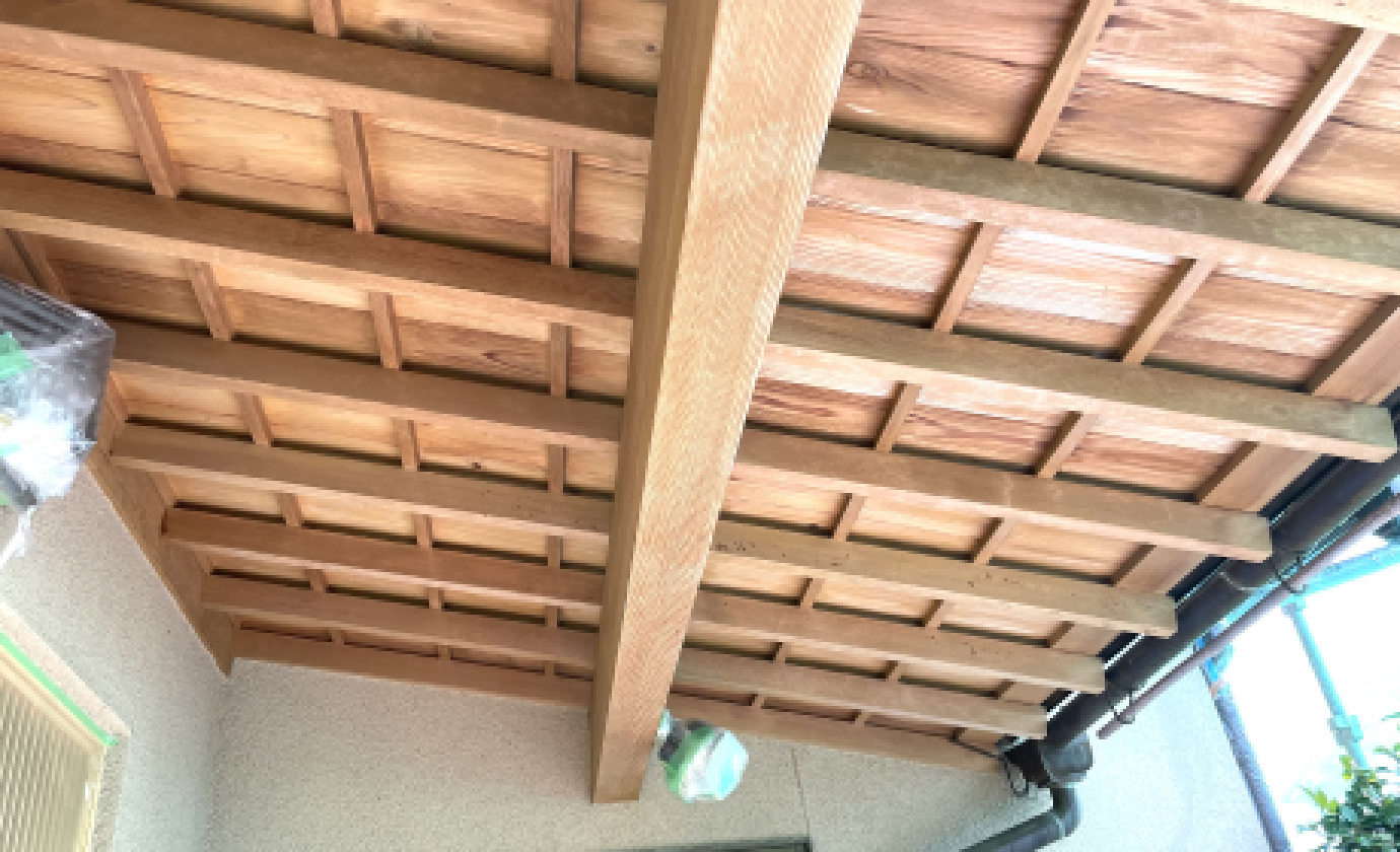 玄関前軒天洗い