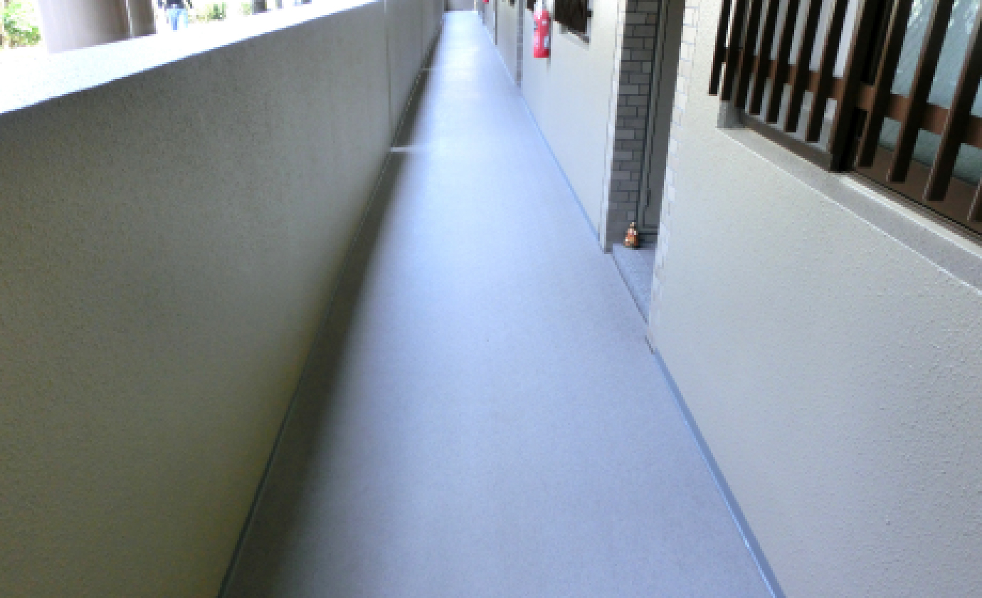 マンション共用部薬品洗浄（弊社オリジナル洗浄剤H・O・C使用）